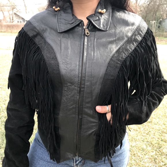 💎SOLD💎Vintage Fringe Black Leather Jacket - Picture 2 of 6